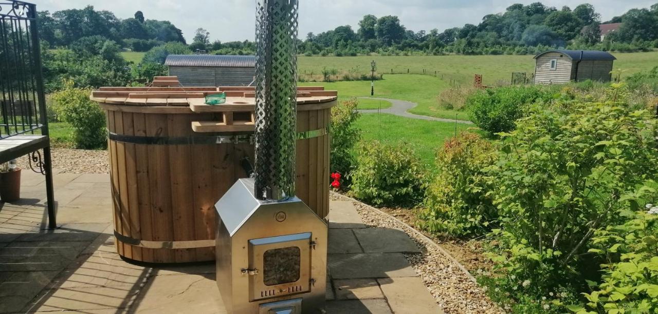 Fair Farm Hideaway Villa Waltham on the Wolds Exterior foto